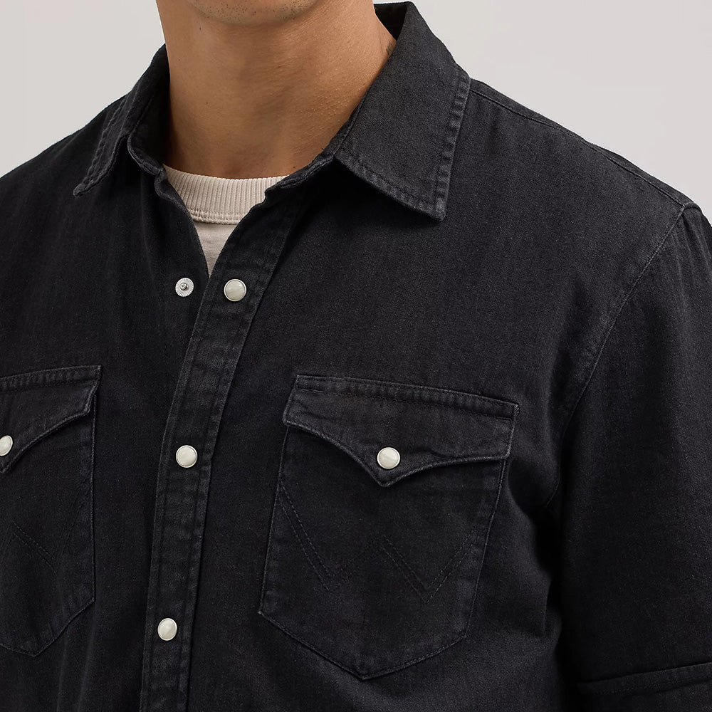Schwarzes Herrenhemd aus Denim mit kurzen Ärmeln – Western-Look