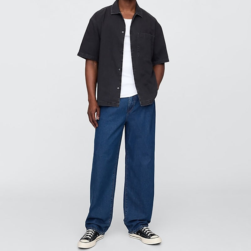 Schwarzes Herrenhemd aus Denim – lässiger Vintage-Look mit kurzen Ärmeln