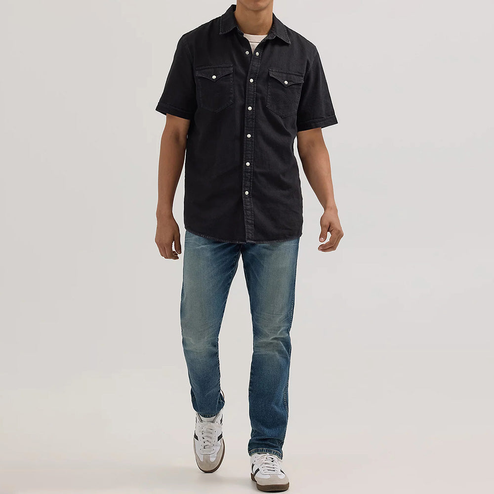 Schwarzes Herrenhemd aus Denim mit kurzen Ärmeln – Western-Look
