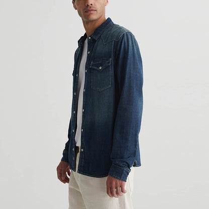Dunkelblaues Denimhemd – cool und vielseitig