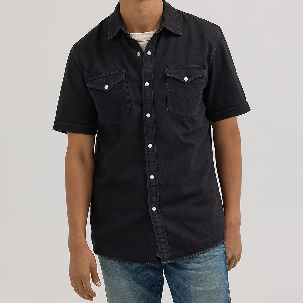 Schwarzes Herrenhemd aus Denim mit kurzen Ärmeln – Western-Look